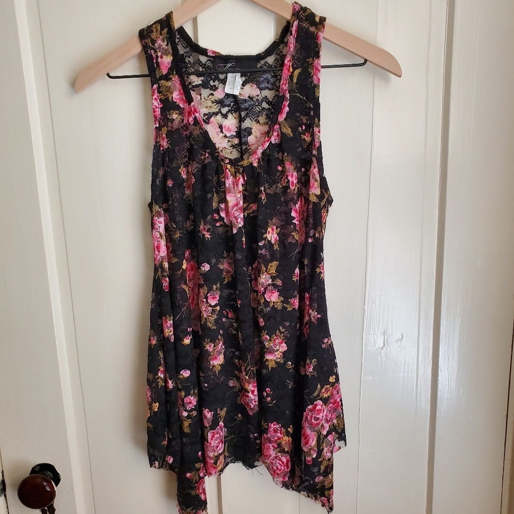 Floral lace tank top